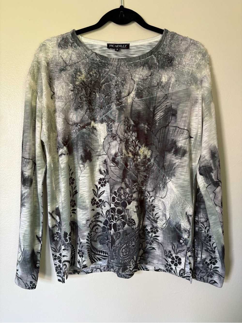 Picadilly Floral Textured Green Gray Blouse Size Small